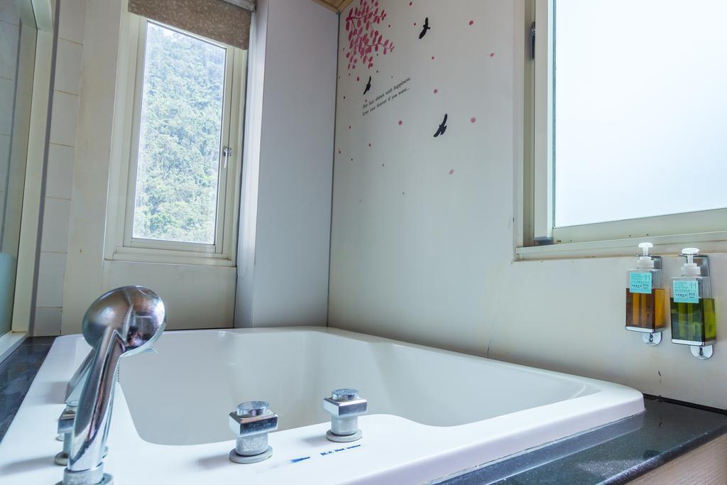Lover Hot Spring B&B Jiaoxi Exterior foto